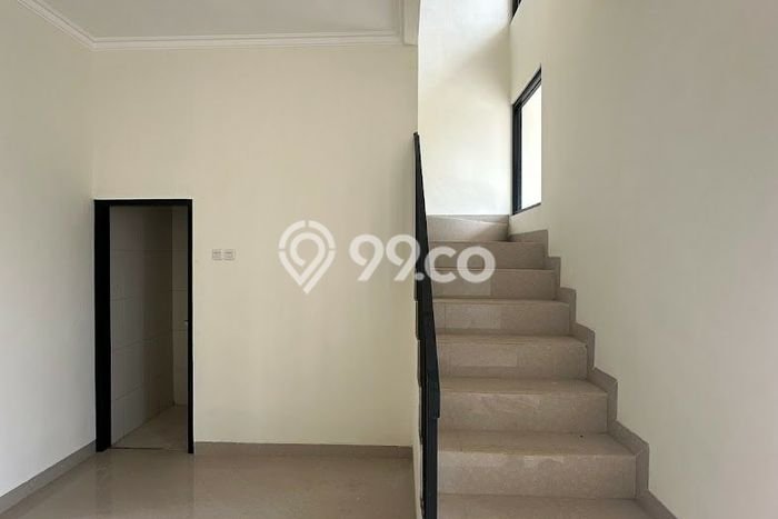 Rumah Luas Asri 3 KT Siap Pakai di Jatiwarna Bekasi Rumah Luas Asri 3 KT Siap Pakai di Jatiwarna Bekasi