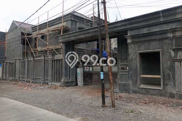 Rumah Strategis Modern Lb 127m2 di Ciracas, Jakarta Timur Rumah Strategis Modern Lb 127m2 di Ciracas, Jakarta Timur