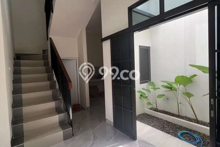 Rumah Modern 3 KT di Jatiwaringin Jakarta Timur Unfurnished Rumah Modern 3 KT di Jatiwaringin Jakarta Timur Unfurnished