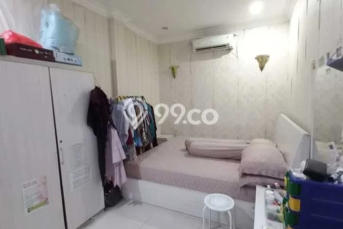 Jual Rumah Favorit Siap Huni LB 200m2 di Duren Sawit, Jakarta Timur Jual Rumah Favorit Siap Huni LB 200m2 di Duren Sawit, Jakarta Timur