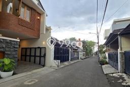 Rumah Luxury Modern Siap Huni di Rawamangun Jakarta Timur Rumah Luxury Modern Siap Huni di Rawamangun Jakarta Timur