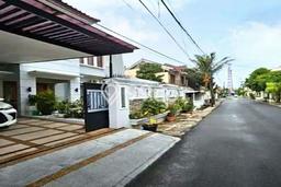 Dijual Rumah Luas Elegan Dengan View Eksklusif di Klender, Jakarta Timur Dijual Rumah Luas Elegan Dengan View Eksklusif di Klender, Jakarta Timur