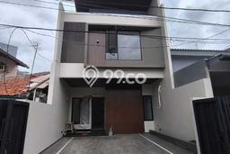 Rumah Elit Modern Siap Huni di Rawamangun Jakarta Timur Rumah Elit Modern Siap Huni di Rawamangun Jakarta Timur