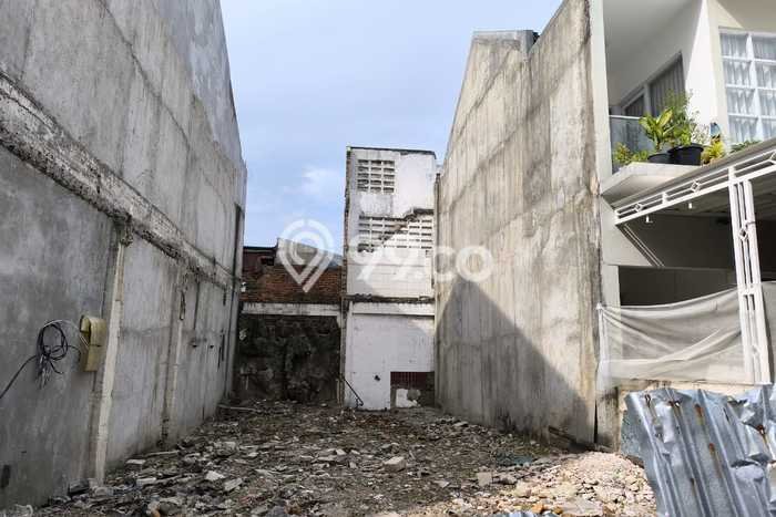 Lahan Dijual Lokasi Strategis di Jakarta Timur dengan Luas 98m2 Lahan Dijual Lokasi Strategis di Jakarta Timur dengan Luas 98m2