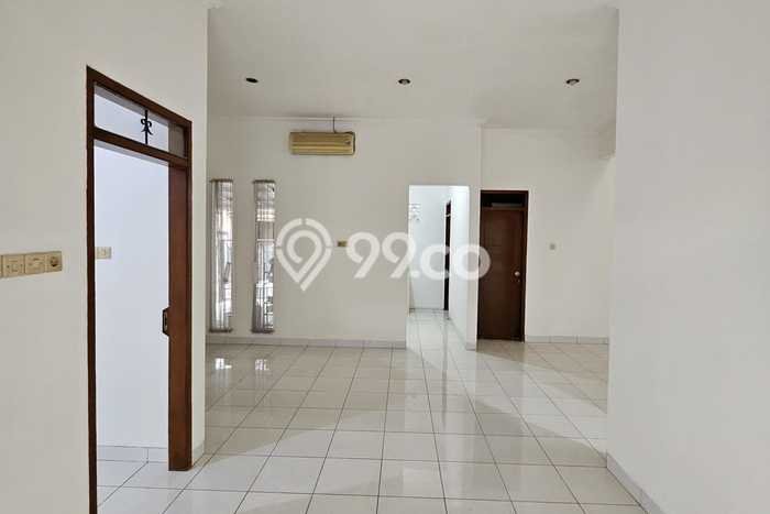 For Sale Hunian Rumah Terawat 4 KT di Pondok Kelapa, Jakarta Timur For Sale Hunian Rumah Terawat 4 KT di Pondok Kelapa, Jakarta Timur