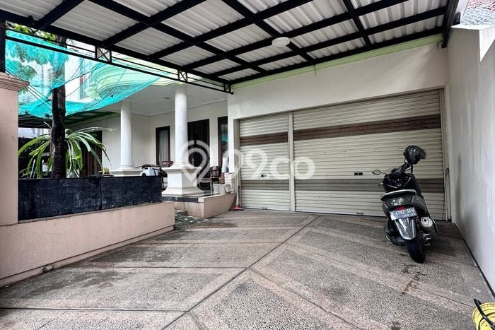 For Sale! Premium House LT 272m2 Desain Elegan di Duren Tiga For Sale! Premium House LT 272m2 Desain Elegan di Duren Tiga