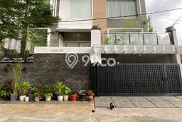 Dijual Rumah Mewah Elegan Dengan View Eksklusif di Pondok Kelapa, Jakarta Timur Dijual Rumah Mewah Elegan Dengan View Eksklusif di Pondok Kelapa, Jakarta Timur