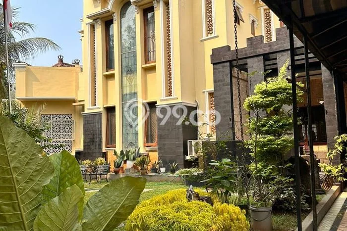 Dijual Rumah Luas Megah Dengan View Eksklusif di Jatiwaringin, Jakarta Timur Dijual Rumah Luas Megah Dengan View Eksklusif di Jatiwaringin, Jakarta Timur