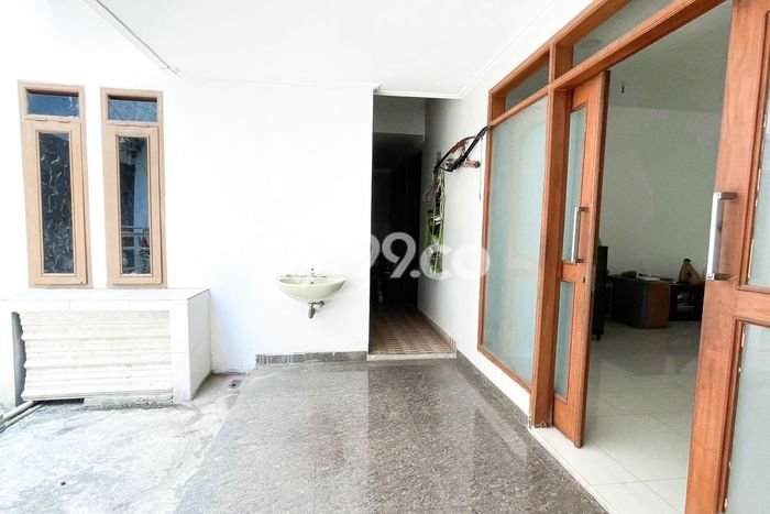 Rumah Elit LB 150m2 Siap Pakai Desain Elegan di Jatiwarna, Bekasi Rumah Elit LB 150m2 Siap Pakai Desain Elegan di Jatiwarna, Bekasi