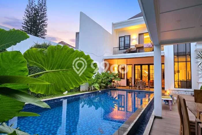 Ready to Use! Premium House LT 505m2 Desain Elegan di Bambu Apus Ready to Use! Premium House LT 505m2 Desain Elegan di Bambu Apus