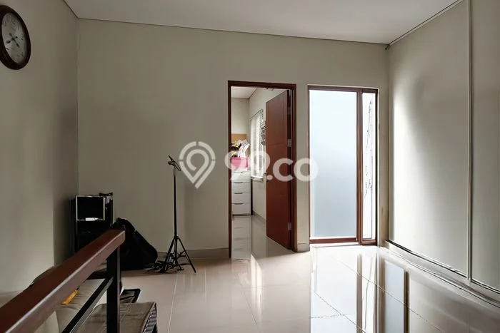 Rumah Elit Modern Siap Huni di Bambu Apus Jakarta Timur Rumah Elit Modern Siap Huni di Bambu Apus Jakarta Timur