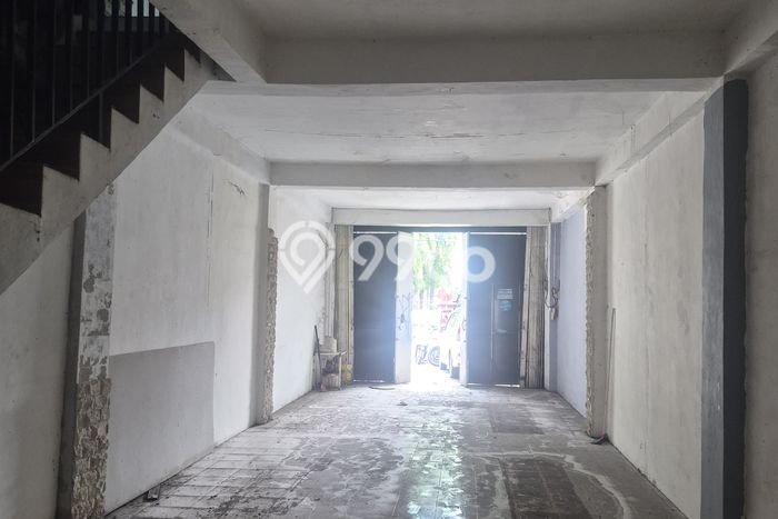 Ruko Bagus Dijual LB 202m2 Lokasi Strategis Jakarta Timur Area Cocok untuk Berbisnis Ruko Bagus Dijual LB 202m2 Lokasi Strategis Jakarta Timur Area Cocok untuk Berbisnis
