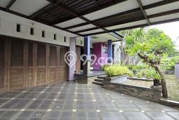 Rumah Mewah Siap Huni LT 308m2 di Duren Sawit, Jakarta Timur Rumah Mewah Siap Huni LT 308m2 di Duren Sawit, Jakarta Timur