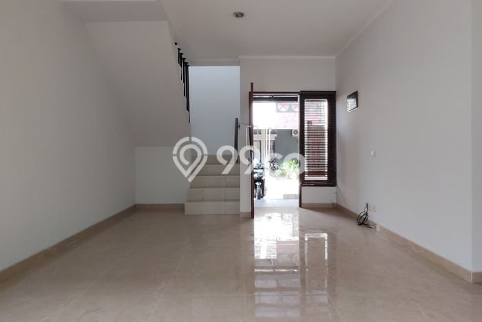 Hunian Mewah Siap Huni LT 105m2 di Ciracas, Jakarta Timur Hunian Mewah Siap Huni LT 105m2 di Ciracas, Jakarta Timur