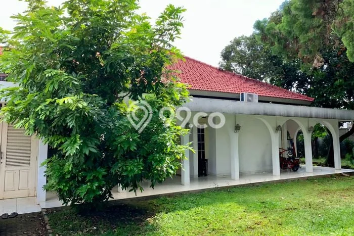 Ready to Use! Luxury House LT 590m2 Desain Modern di Jatiwaringin Ready to Use! Luxury House LT 590m2 Desain Modern di Jatiwaringin