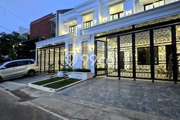 Dijual Rumah Mewah Megah Dengan View Cantik di Pondok Kelapa, Jakarta Timur Dijual Rumah Mewah Megah Dengan View Cantik di Pondok Kelapa, Jakarta Timur