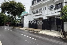 Dijual Rumah Mewah Elegan Dengan View Cantik di Tomang, Jakarta Barat Dijual Rumah Mewah Elegan Dengan View Cantik di Tomang, Jakarta Barat