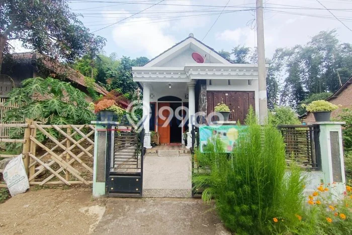 Rumah Exclusive LT 540m2m² / LB 90m2m² di Kompleks Cluster Tumpang, Malang Rumah Exclusive LT 540m2m² / LB 90m2m² di Kompleks Cluster Tumpang, Malang
