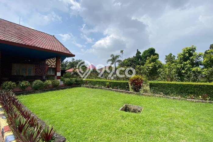 Vila di , Luas 3398m2m², Lingkungan Nyaman Vila di , Luas 3398m2m², Lingkungan Nyaman