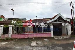 Jual Rumah Bagus Siap Huni LB 180m2 di Lowokwaru, Malang Jual Rumah Bagus Siap Huni LB 180m2 di Lowokwaru, Malang