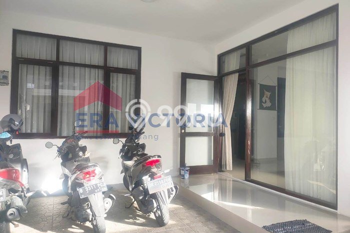 Rumah Sewa Badung LT 108m2 LB 180m2 Kawasan Puri Gading Rumah Sewa Badung LT 108m2 LB 180m2 Kawasan Puri Gading