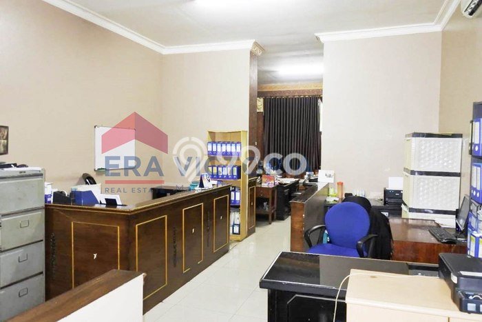 INVESTASI POTENSIAL! Ruko di Tebet, Luas 297m2m², Tingkat ROI Tinggi INVESTASI POTENSIAL! Ruko di Tebet, Luas 297m2m², Tingkat ROI Tinggi