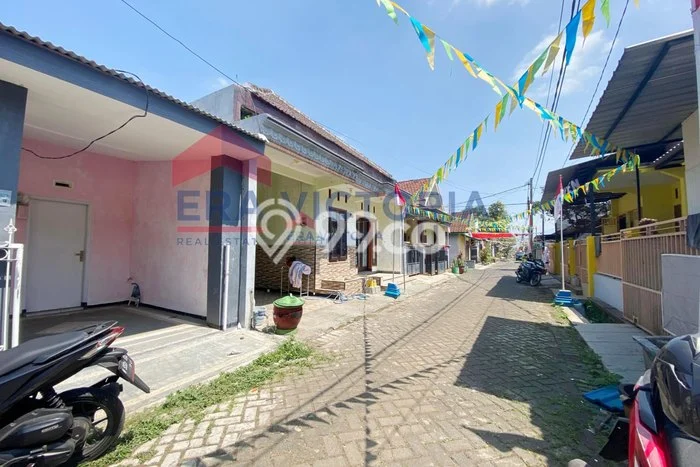 Rumah Minimalis Dijual di Singosari 2 Kamar dengan LT 84m2 Rumah Minimalis Dijual di Singosari 2 Kamar dengan LT 84m2