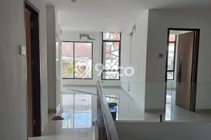 Kost Dijual Lokasi Tanah Abang, Jakarta Pusat, Spesifikasi 30 Kamar Tidur dan Luas 650m2 Kost Dijual Lokasi Tanah Abang, Jakarta Pusat, Spesifikasi 30 Kamar Tidur dan Luas 650m2