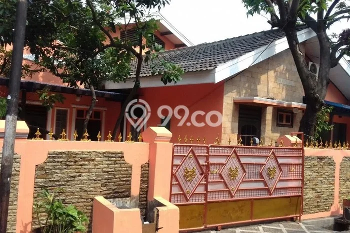 Sewa Rumah Harga Terjangkau di Klender Jakarta Timur Punya 4 Kamar Tidur Sewa Rumah Harga Terjangkau di Klender Jakarta Timur Punya 4 Kamar Tidur