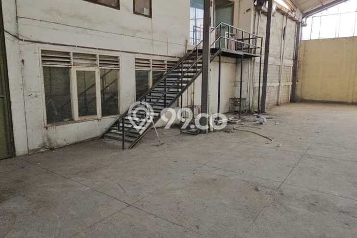 Gudang Lokasi Strategis di Pulo Gadung, Luas 900m2m², Mainroad Gudang Lokasi Strategis di Pulo Gadung, Luas 900m2m², Mainroad