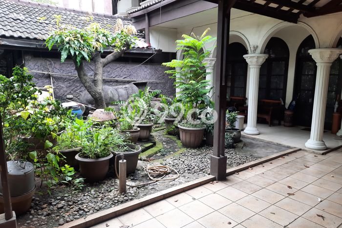 Hunian Mewah LB 278m2 Siap Pakai Desain Elegan di Rawamangun, Jakarta Timur Hunian Mewah LB 278m2 Siap Pakai Desain Elegan di Rawamangun, Jakarta Timur