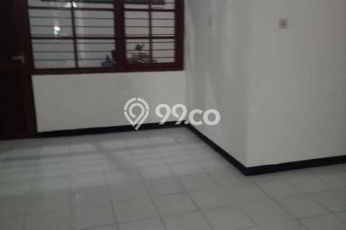 Ready to Use! Luxury House LT 300m2 Desain Modern di Surabaya Kota Ready to Use! Luxury House LT 300m2 Desain Modern di Surabaya Kota