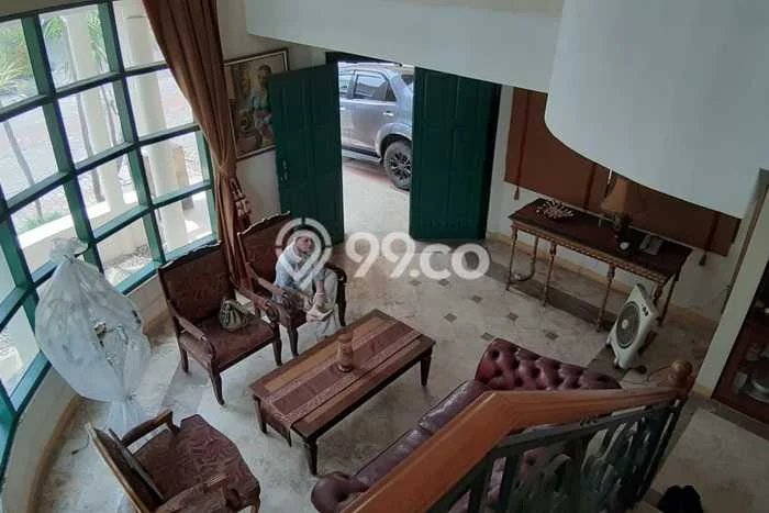 Dijual Rumah Luas Megah Dengan View Cantik di Margorejo, Surabaya Dijual Rumah Luas Megah Dengan View Cantik di Margorejo, Surabaya
