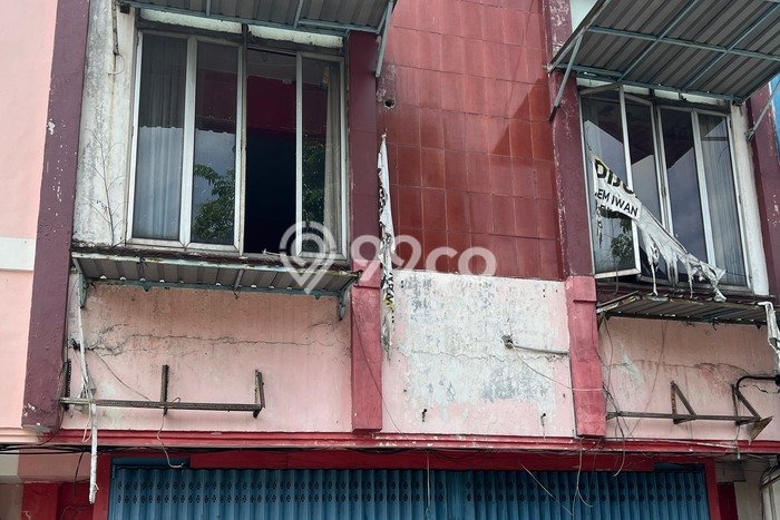 Area Ramai! Ruko Dijual di Sedati untuk Bisnis Luas Bangunan 458m2 Area Ramai! Ruko Dijual di Sedati untuk Bisnis Luas Bangunan 458m2