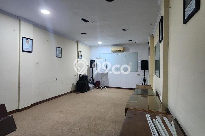 Ruko Dijual di Tambora Jakarta Barat dengan LB 200m2 Ruko Dijual di Tambora Jakarta Barat dengan LB 200m2