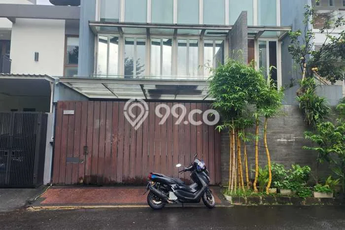 Hunian Eksklusif Dijual LT 200m2 di Kembangan, Jakarta Barat Hunian Eksklusif Dijual LT 200m2 di Kembangan, Jakarta Barat