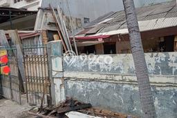 For Sale Rumah 3 Kamar Lokasi Strategis Bagus dan Strategis di Kelapa Gading For Sale Rumah 3 Kamar Lokasi Strategis Bagus dan Strategis di Kelapa Gading