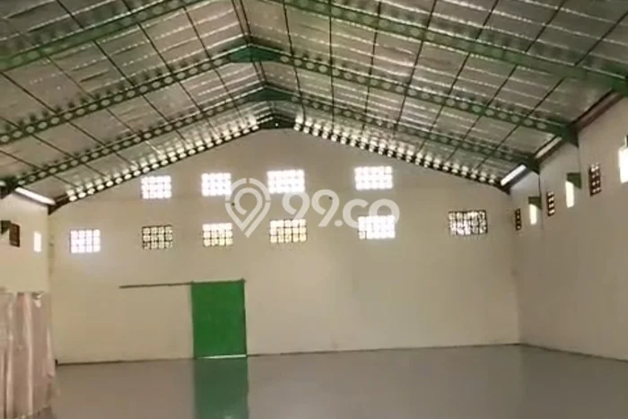 Disewakan Gudang komersial di Mojoagung luas bangunan 1260m2 Disewakan Gudang komersial di Mojoagung luas bangunan 1260m2
