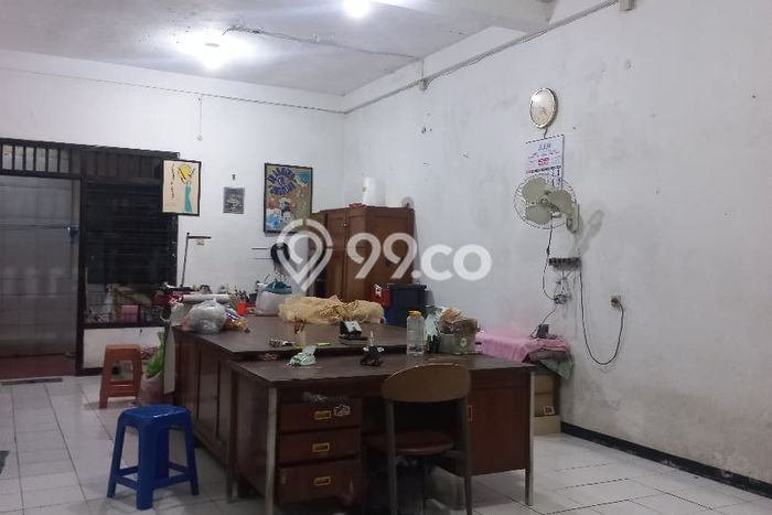Rumah Modern Minimalis 6 Kamar Siap Huni di Tambaksari Rumah Modern Minimalis 6 Kamar Siap Huni di Tambaksari