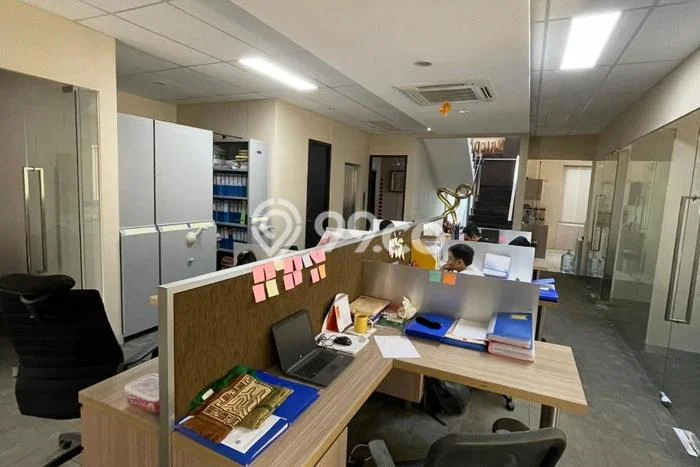 Kantor Dijual di Prime Area Tangerang Luas 468m2 Kantor Dijual di Prime Area Tangerang Luas 468m2