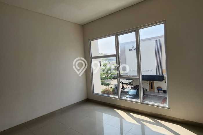 Unit Ruko Disewakan di Gading Serpong di Area Ramai & Strategis Unit Ruko Disewakan di Gading Serpong di Area Ramai & Strategis