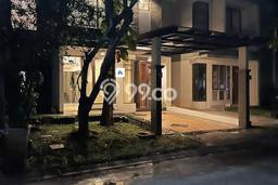 Rumah Luxury Modern Siap Huni di BSD Tangerang Rumah Luxury Modern Siap Huni di BSD Tangerang