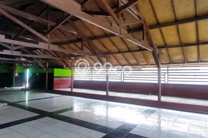 Unit Komersial Disewa Lokasi Sidoarjo, Sidoarjo Spesifikasi Luas Bangunan 600m2 Unit Komersial Disewa Lokasi Sidoarjo, Sidoarjo Spesifikasi Luas Bangunan 600m2