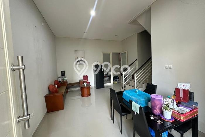 Rumah Minimalis 4 KT di Mulyosari Surabaya Semi Furnished Rumah Minimalis 4 KT di Mulyosari Surabaya Semi Furnished