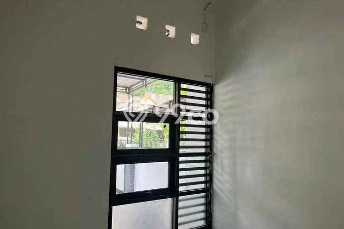 Jual Rumah Harga Miring Samarinda Kota Punya 2 Kamar & LT 84m2 Jual Rumah Harga Miring Samarinda Kota Punya 2 Kamar & LT 84m2
