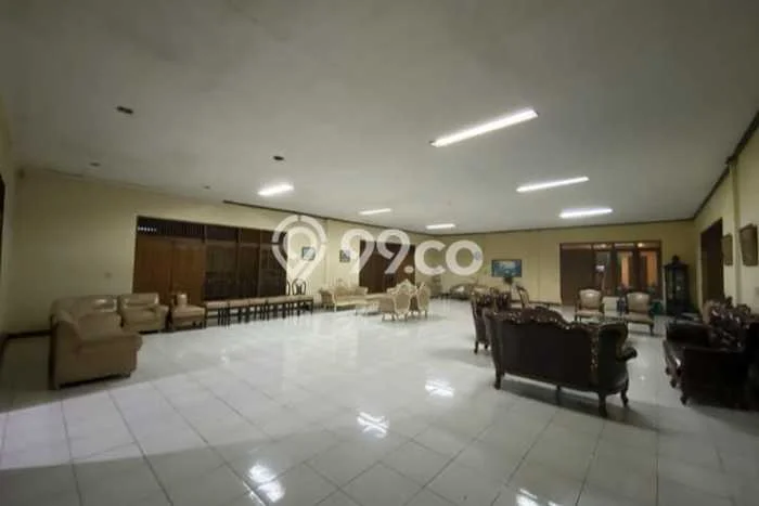 Disewakan Komersial di Pusat Kota Bandung Ramai Strategis Disewakan Komersial di Pusat Kota Bandung Ramai Strategis