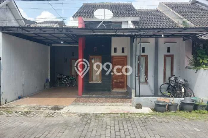 For Sale Rumah 2 Kamar Lokasi Ideal Nyaman dan Strategis di Colomadu For Sale Rumah 2 Kamar Lokasi Ideal Nyaman dan Strategis di Colomadu