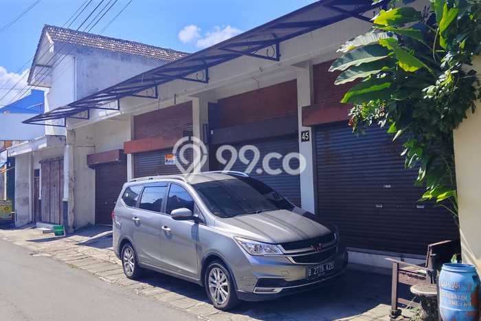 Lokasi Strategis! Dijual Ruko Bisnis di Laweyan, Surakarta Kondisi Bagus Lokasi Strategis! Dijual Ruko Bisnis di Laweyan, Surakarta Kondisi Bagus