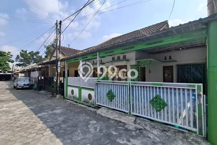Rumah Luas Asri 2 KT Siap Pakai di Seturan Yogyakarta Rumah Luas Asri 2 KT Siap Pakai di Seturan Yogyakarta