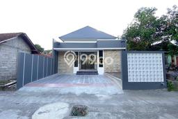 Rumah Modern 3 Kamar LT 130m2 di Kaliurang Rumah Modern 3 Kamar LT 130m2 di Kaliurang